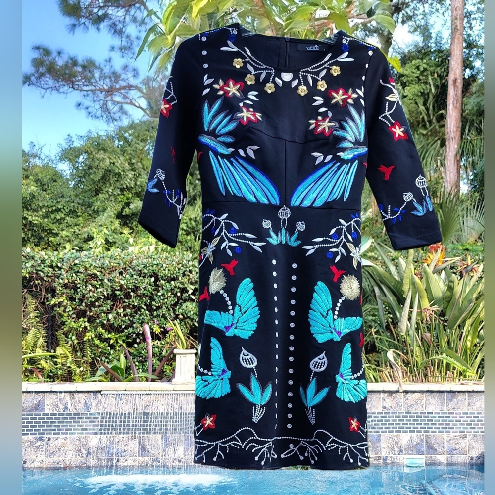 NEW Vicky and Lucas Pretty Embroidery Fit & Flare Dress Floral Birds Women's XS.
